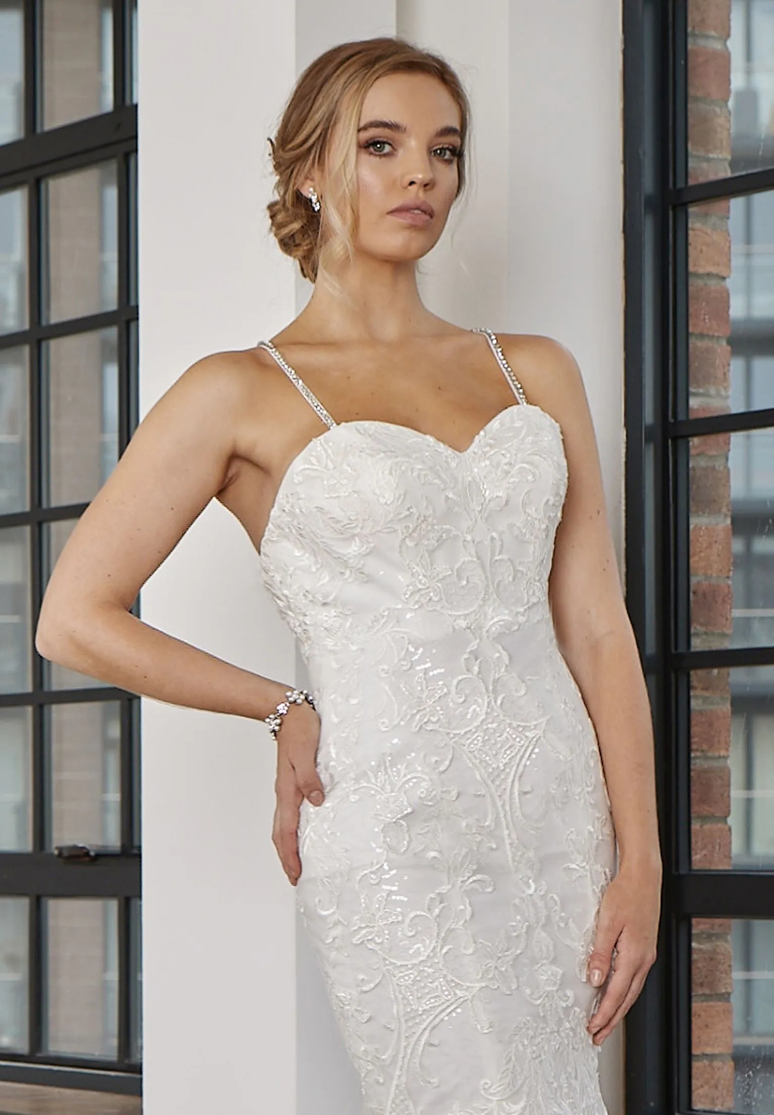 LC323 Lace Mermaid Wedding Dress with Sweetheart Neckline