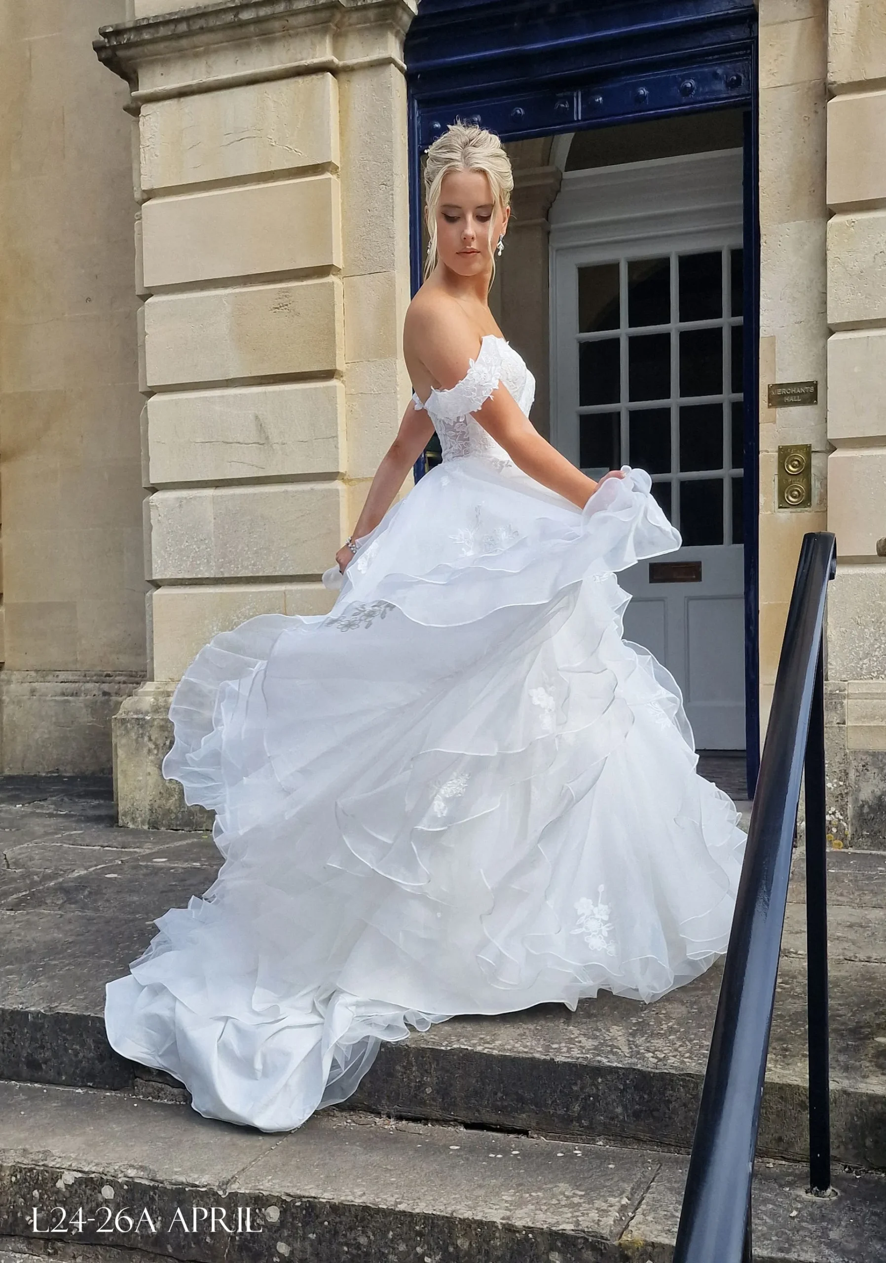 LC24-26A Sweetheart Organza Ball Gown Wedding Dress - Image 2