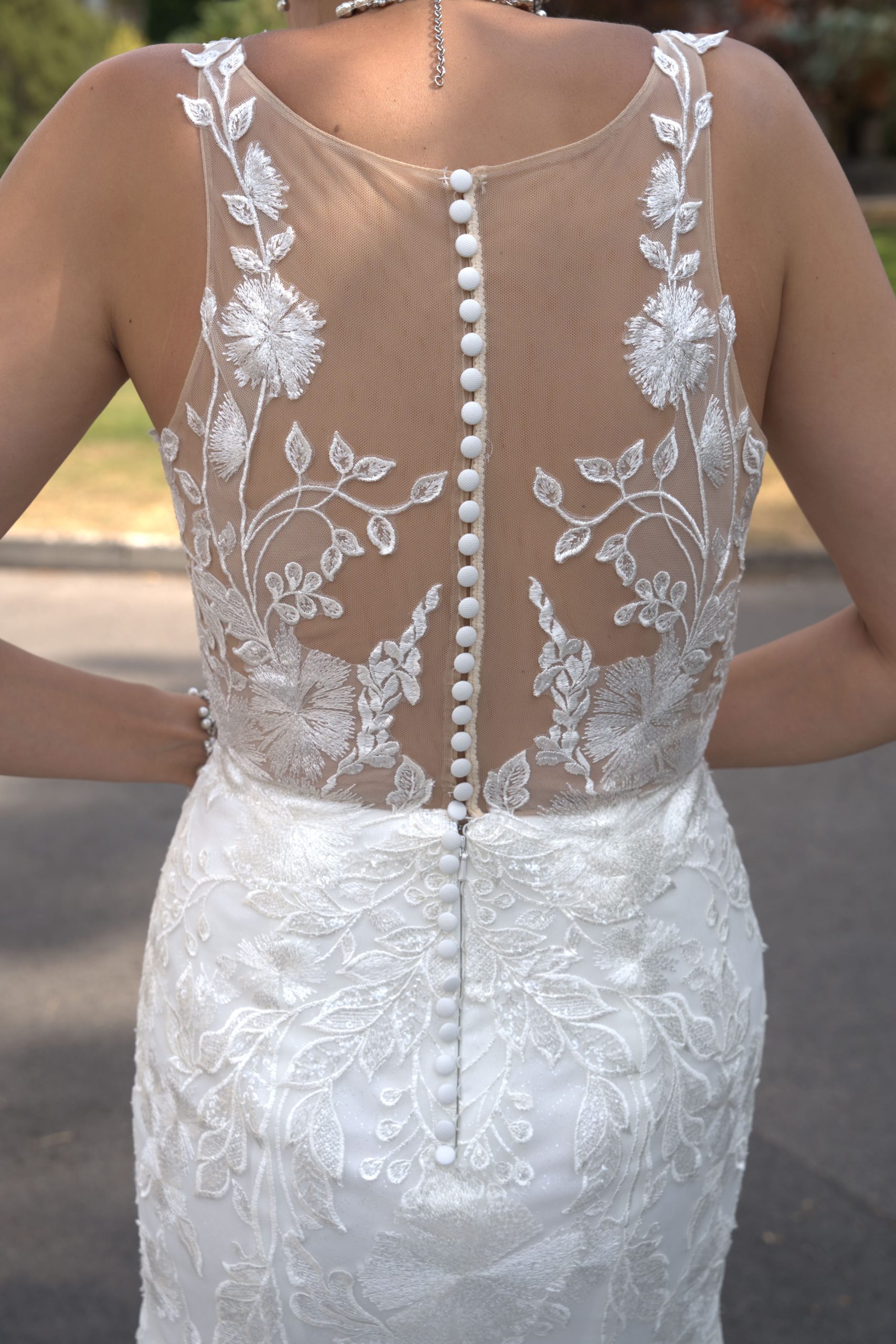 LC2707 – Elegant Gemma Mermaid Lace Wedding Dress - Image 5
