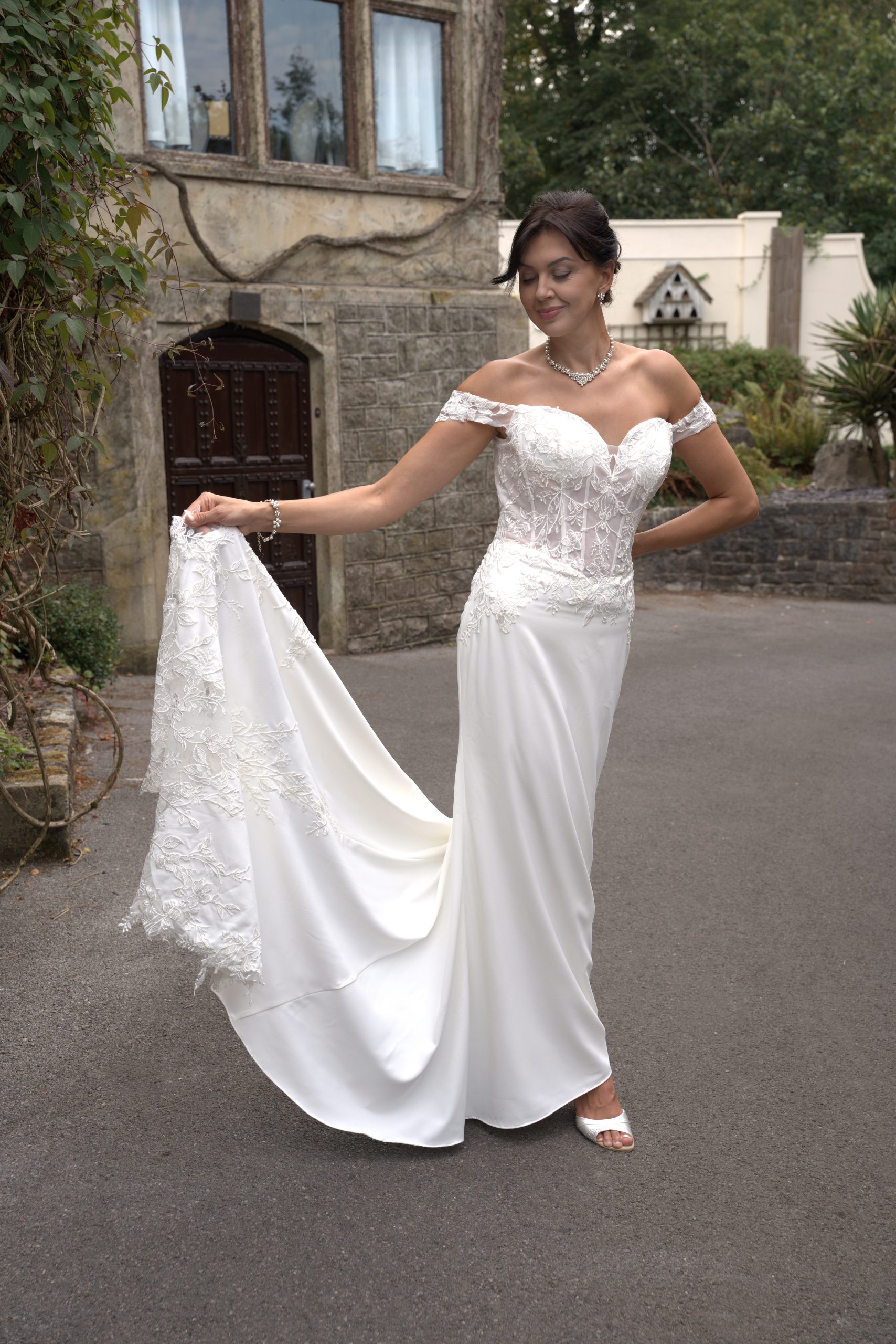 LC2708 – Elegant Iryna Illusion Lace Wedding Dress
